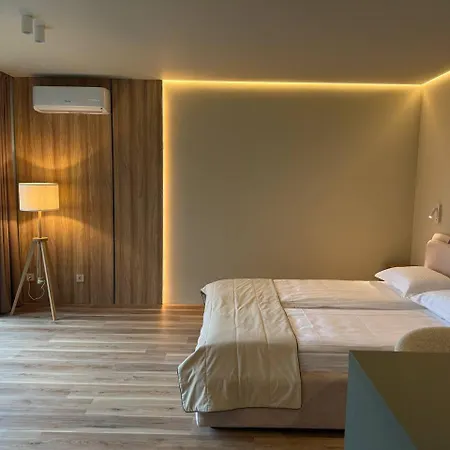 Travy Aparthotel *